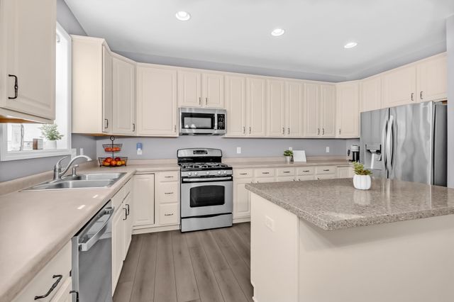 19563 Harmony Avenue, Rogers, MN 55374