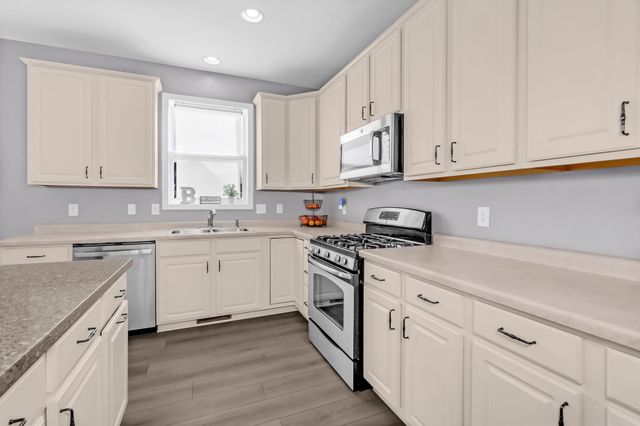 19563 Harmony Avenue, Rogers, MN 55374