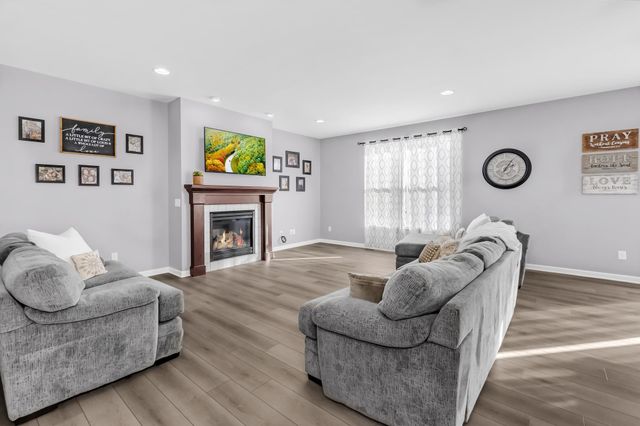 19563 Harmony Avenue, Rogers, MN 55374