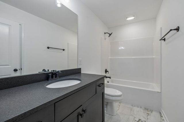 64 Blairmont Ct, Winchester, TN 37398