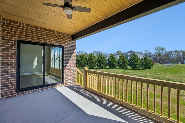 64 Blairmont Ct, Winchester, TN 37398