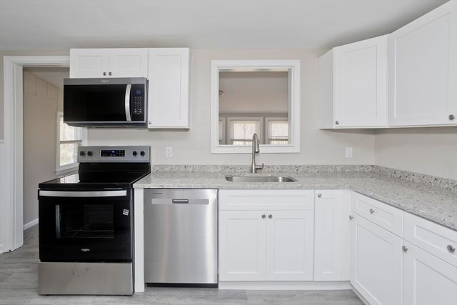 234 Mapleshade Ave, East Longmeadow, MA 01028