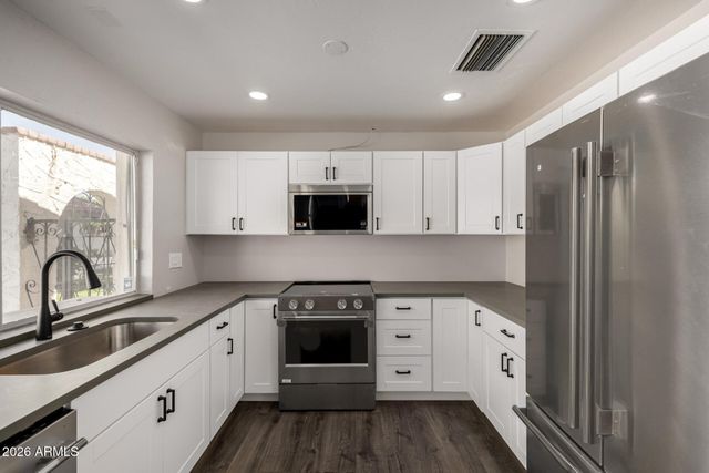 5776 N SCOTTSDALE Road, Paradise Valley, AZ 85253