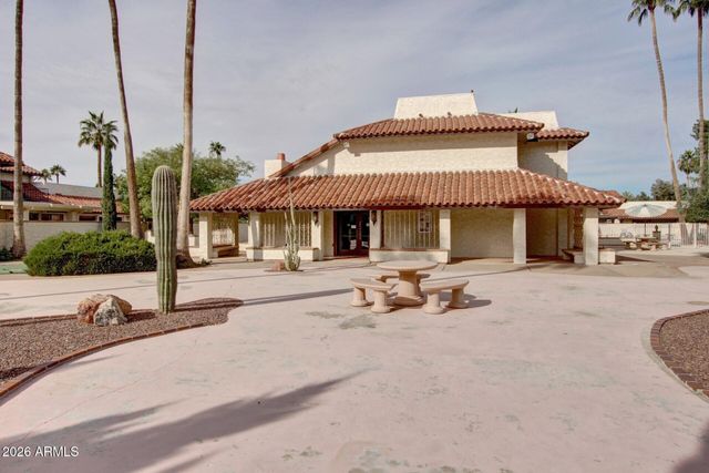 5776 N SCOTTSDALE Road, Paradise Valley, AZ 85253