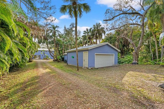 906 W HENRY AVENUE, Tampa, FL 33604