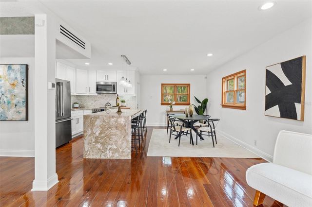 906 W HENRY AVENUE, Tampa, FL 33604