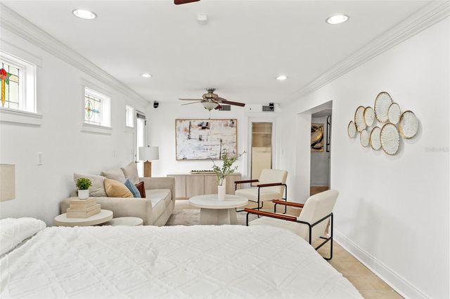 906 W HENRY AVENUE, Tampa, FL 33604