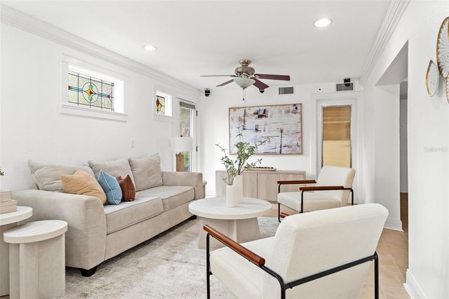 906 W HENRY AVENUE, Tampa, FL 33604