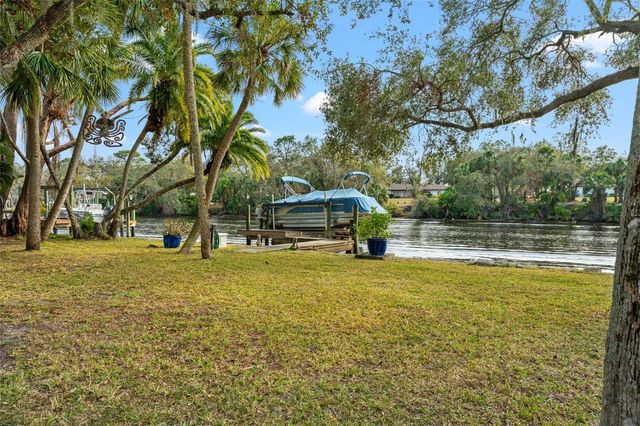 906 W HENRY AVENUE, Tampa, FL 33604