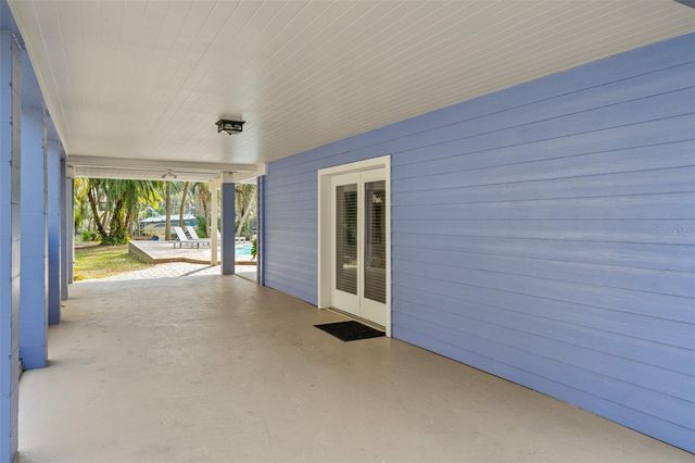 906 W HENRY AVENUE, Tampa, FL 33604