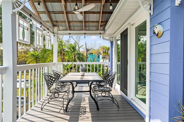 906 W HENRY AVENUE, Tampa, FL 33604