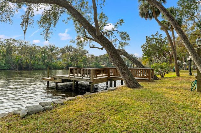 906 W HENRY AVENUE, Tampa, FL 33604