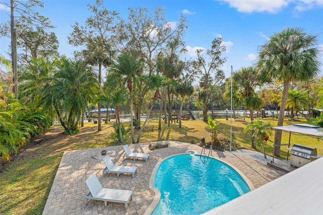 906 W HENRY AVENUE, Tampa, FL 33604