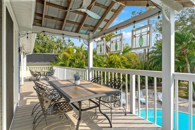 906 W HENRY AVENUE, Tampa, FL 33604