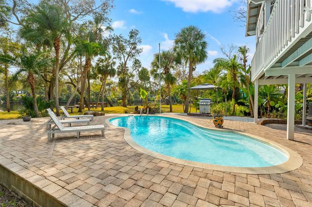 906 W HENRY AVENUE, Tampa, FL 33604