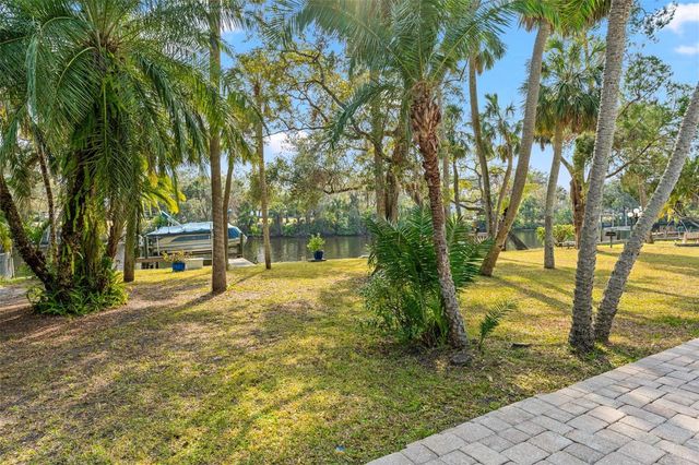 906 W HENRY AVENUE, Tampa, FL 33604
