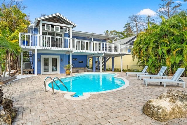 906 W HENRY AVENUE, Tampa, FL 33604
