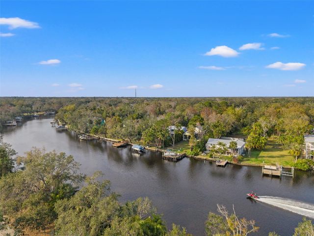 906 W HENRY AVENUE, Tampa, FL 33604