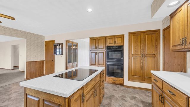 5589 22nd Avenue Trail, Vinton, IA 52349