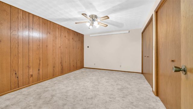 5589 22nd Avenue Trail, Vinton, IA 52349