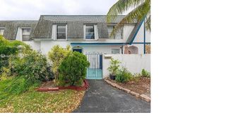 3912 SW 67th Ter 114, Davie, FL 33314