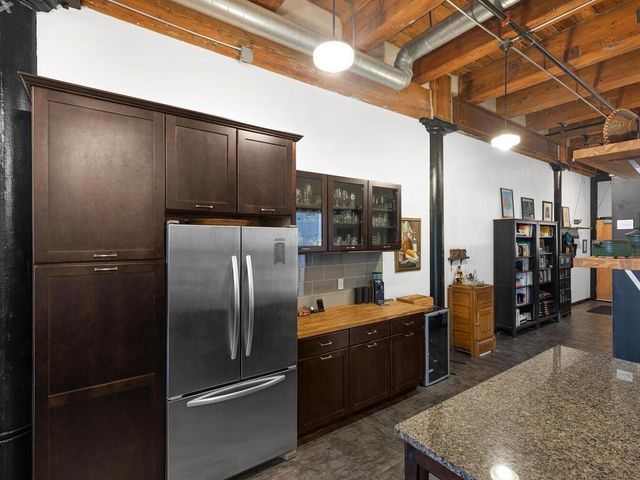 406 Wacouta Street 216, Saint Paul, MN 55101