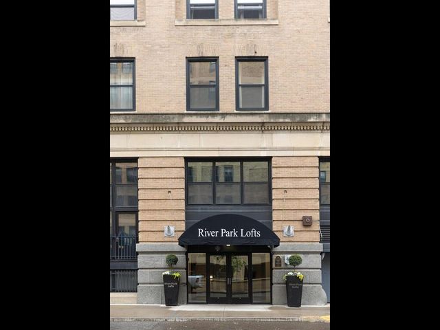 406 Wacouta Street 216, Saint Paul, MN 55101