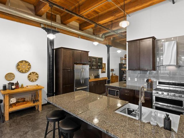 406 Wacouta Street 216, Saint Paul, MN 55101