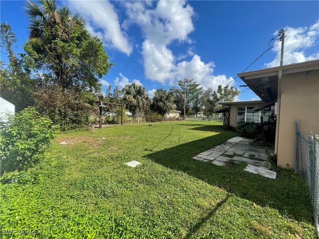 235 SE 45th ST, Cape Coral, FL 33904
