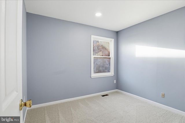 7594 WOODSTOWN DR, Springfield, VA 22153
