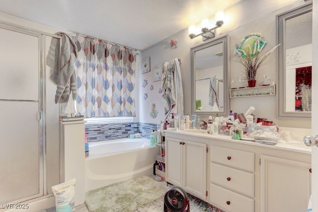 179 Country Greens Avenue, Las Vegas, NV 89148