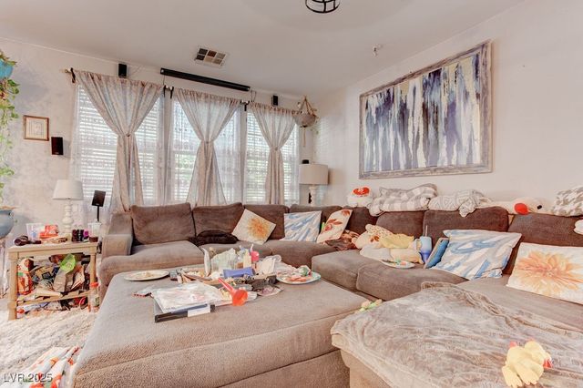 179 Country Greens Avenue, Las Vegas, NV 89148