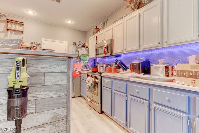 179 Country Greens Avenue, Las Vegas, NV 89148