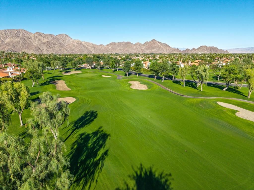 Image 6 of property listing at 79160 Citrus, La Quinta, CA 92253