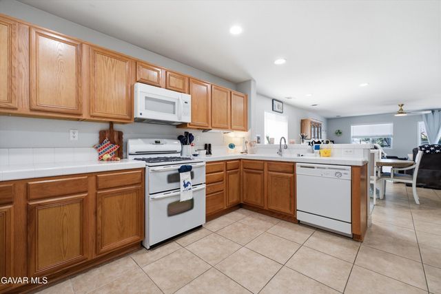 917 Laura Lane, Tehachapi, CA 93561