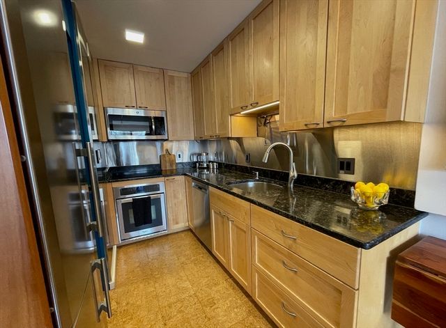 29 Concord Ave 501, Cambridge, MA 02138