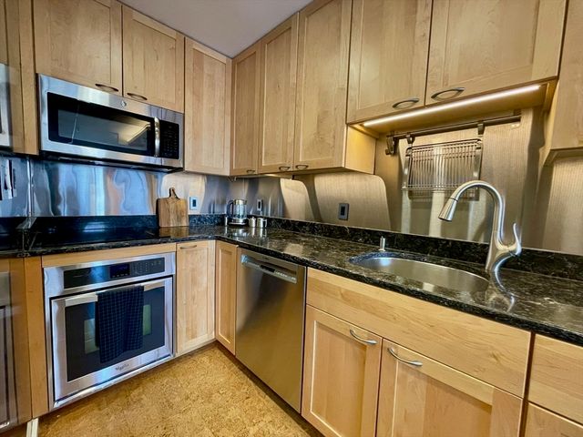 29 Concord Ave 501, Cambridge, MA 02138