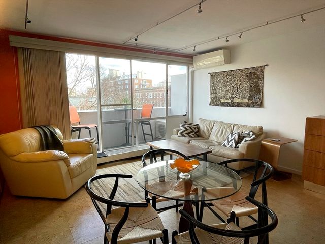 29 Concord Ave 501, Cambridge, MA 02138