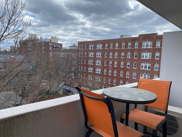 29 Concord Ave 501, Cambridge, MA 02138