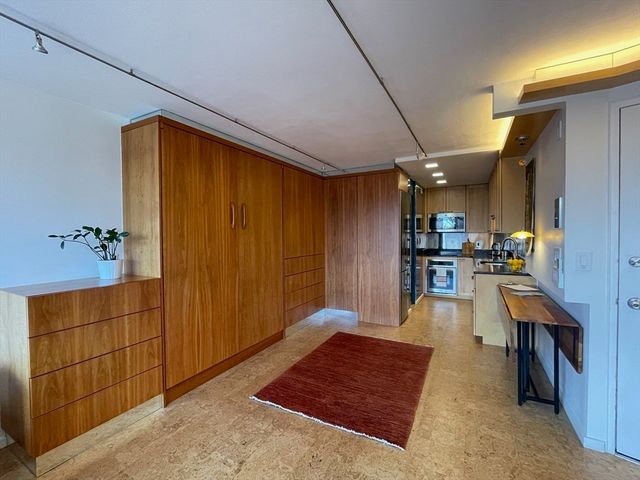 29 Concord Ave 501, Cambridge, MA 02138