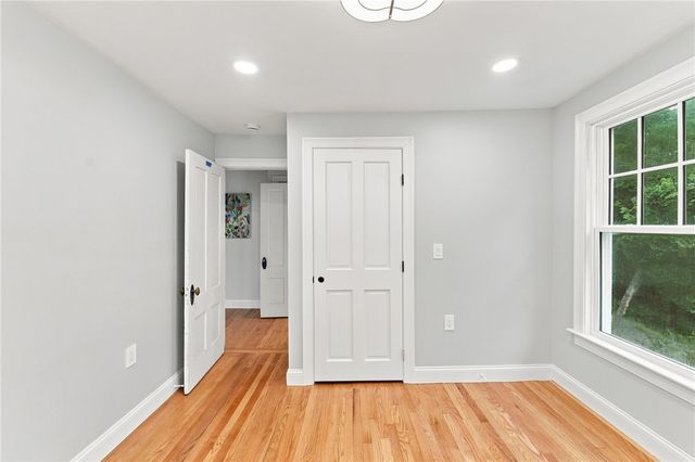1552 Kingstown Road, South Kingstown, RI 02879