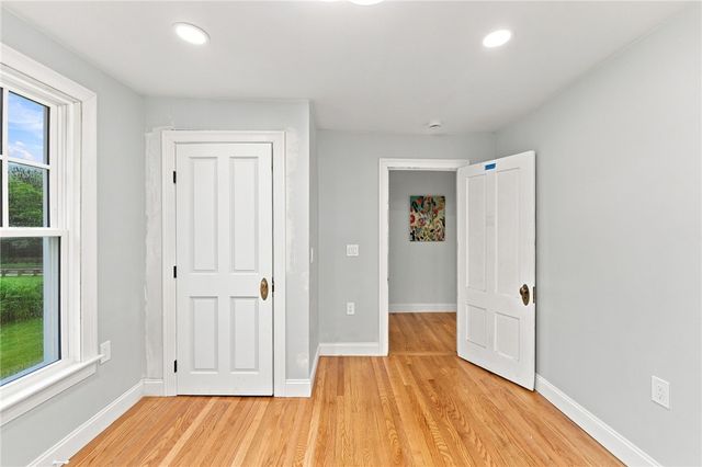 1552 Kingstown Road, South Kingstown, RI 02879