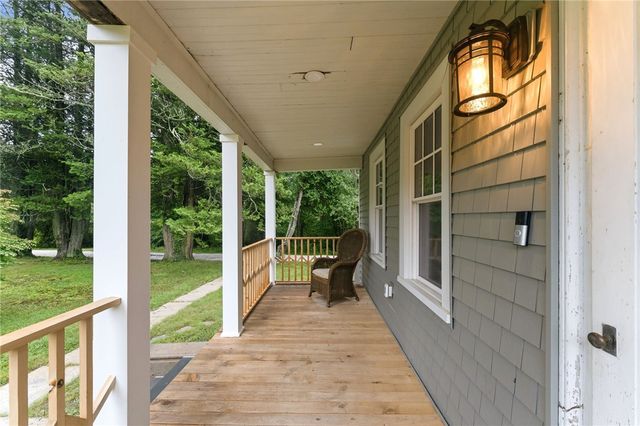 1552 Kingstown Road, South Kingstown, RI 02879
