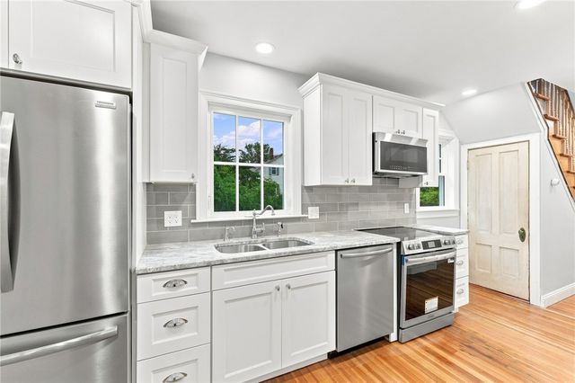 1552 Kingstown Road, South Kingstown, RI 02879