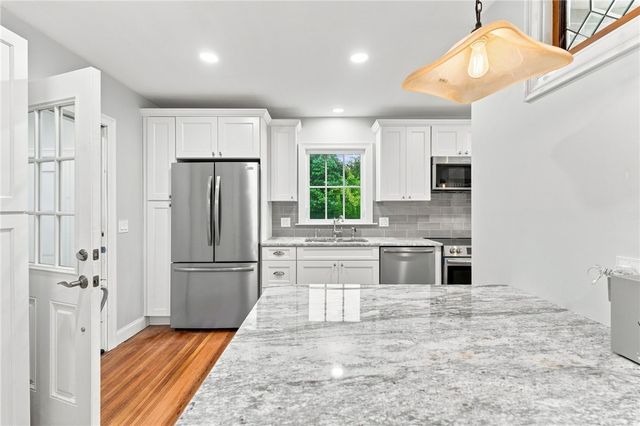 1552 Kingstown Road, South Kingstown, RI 02879