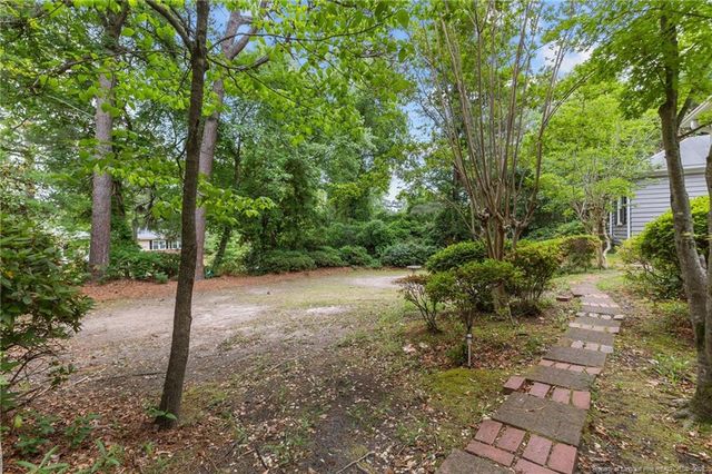 300 Pinecrest Drive, Fayetteville, NC 28305