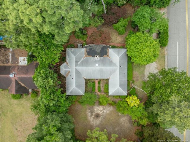 300 Pinecrest Drive, Fayetteville, NC 28305