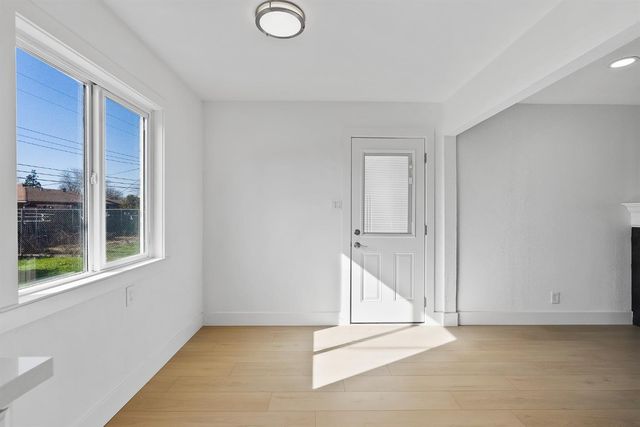 2240 Chase Dr, Rancho Cordova, CA 95670