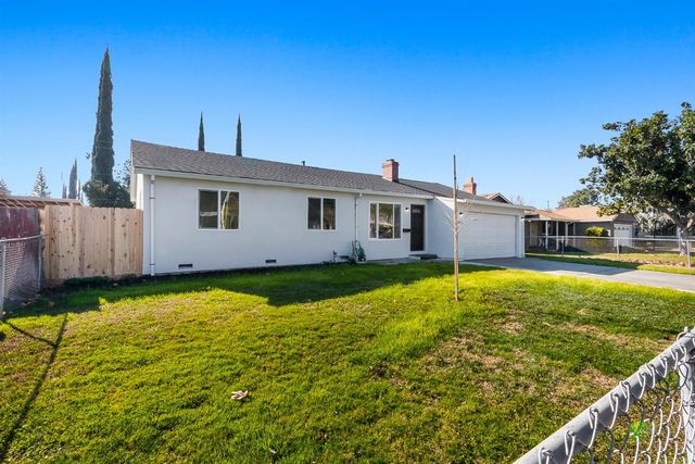 2240 Chase Dr, Rancho Cordova, CA 95670