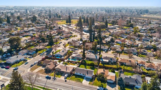 2240 Chase Dr, Rancho Cordova, CA 95670